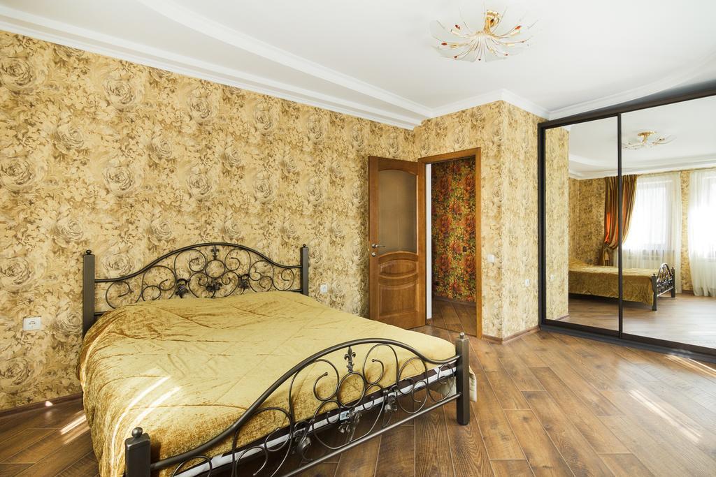 Best Apartments On Deribasovskoy Одесса Экстерьер фото